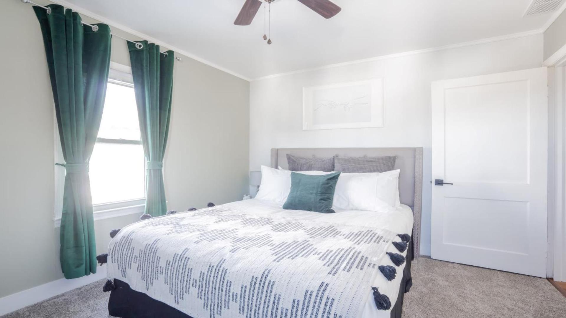 Elegant Williamstown Home 5 Minutes To Ark Драй Ридж Екстериор снимка